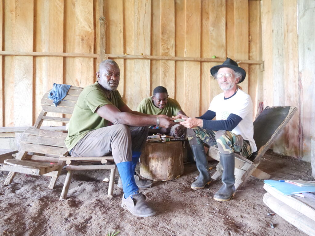 Hilarion Kassa Moussavou:Rudy Déclercq:Desty Moussavou Kombila:rémise d'argent:Mussinda-Mongo:21 03 2025.