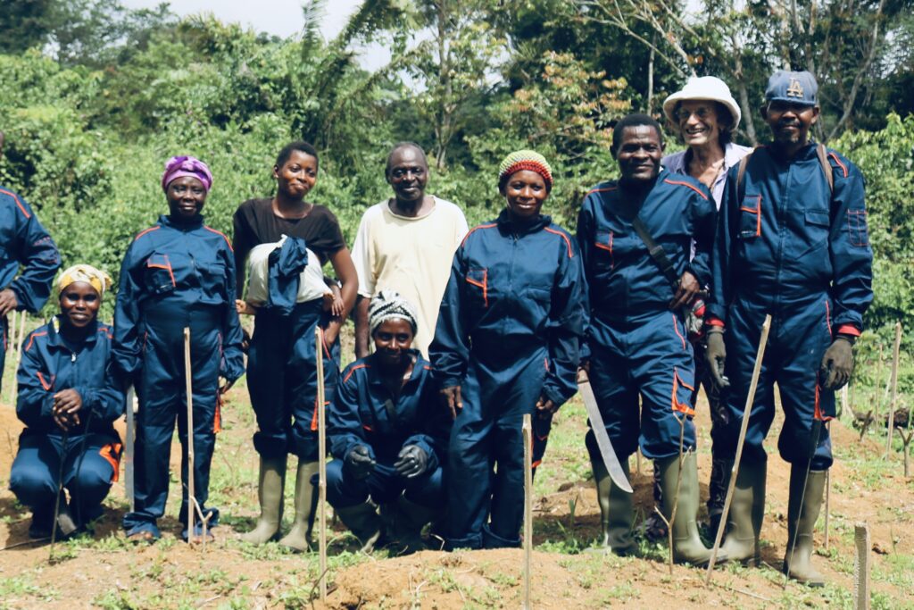 Membres Opango Motsi:Tatayo:plantation iboga:St Martin:23 04 2023:.