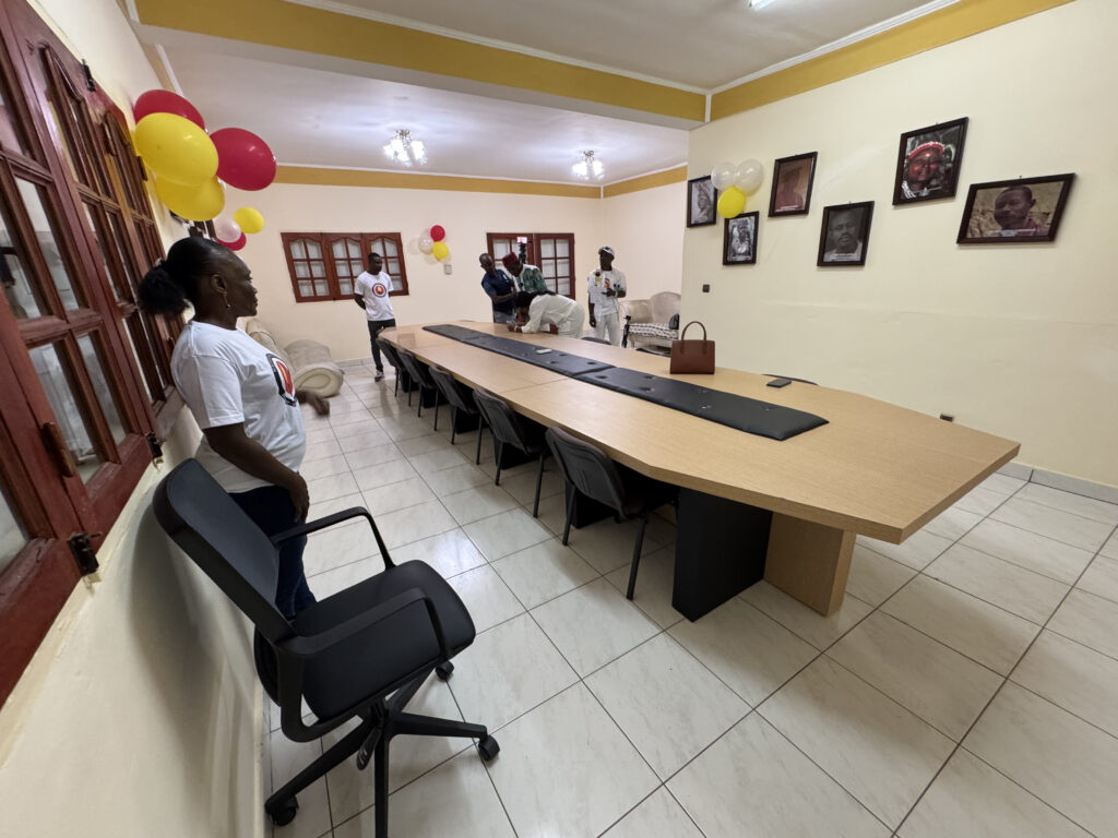 Salle de réunion de Maghanga Ma Nzambé_inauguration du siège administratif_21 04 2025 (1)